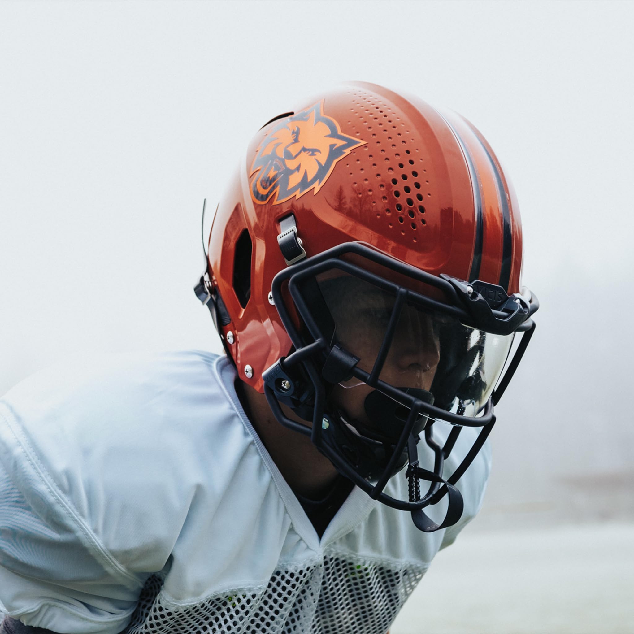 Amazon.co.jp: VICIS ZERO2 ユースフットボールヘルメット : スポーツ